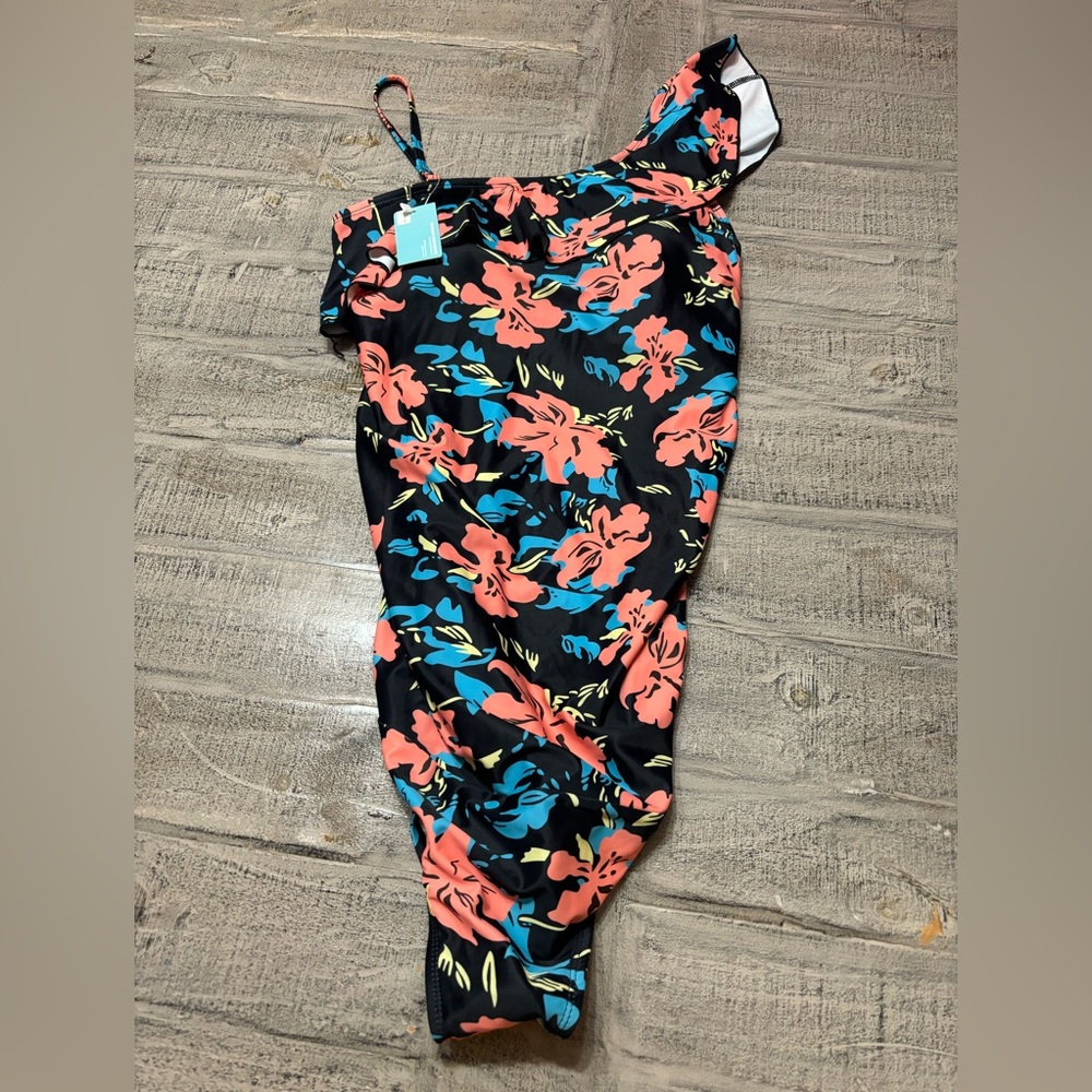 NWT Women’s Swimsuit